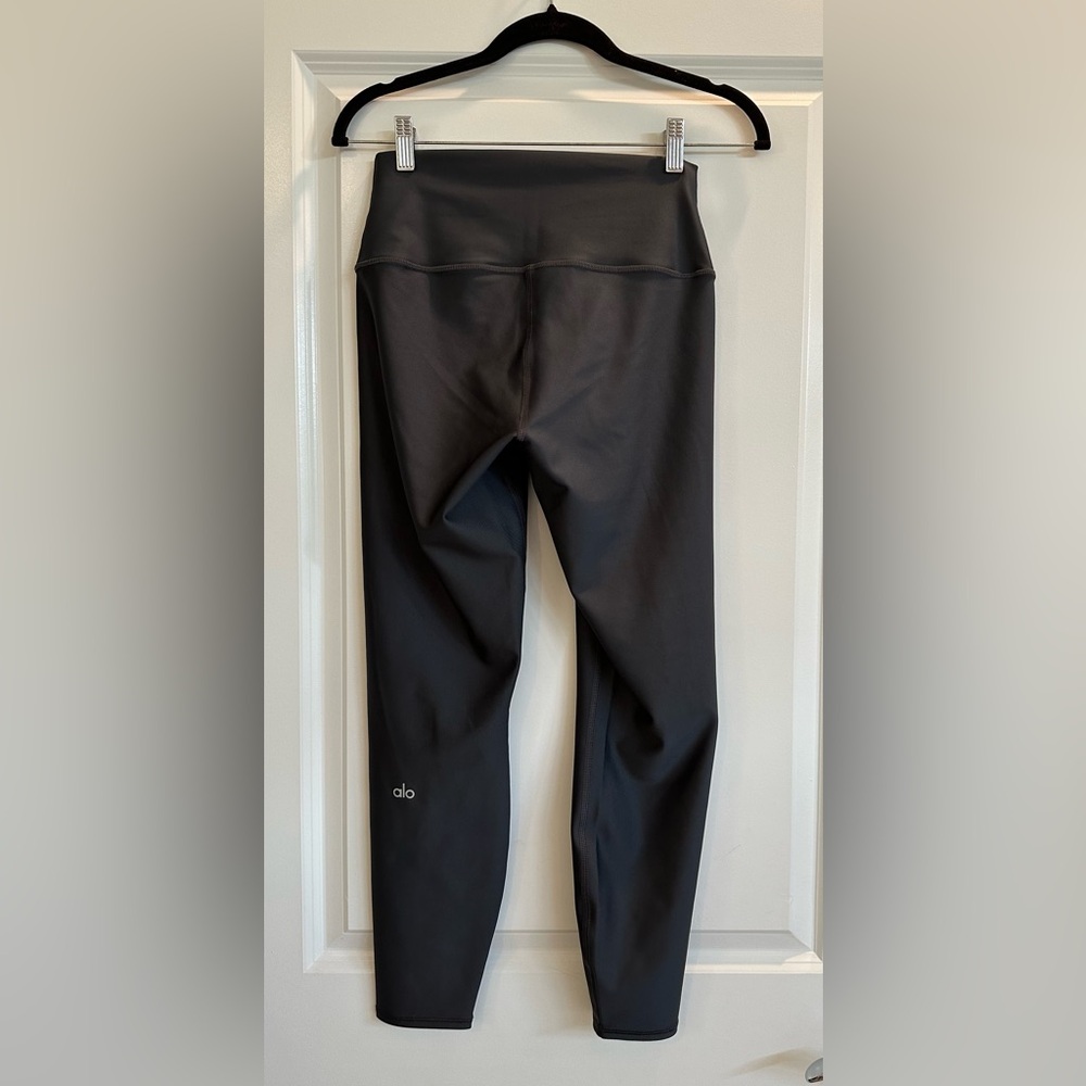 ALO Yoga 7/8 HIGH-WAIST AIRLIFT LEGGING, M - Picture 5 of 7